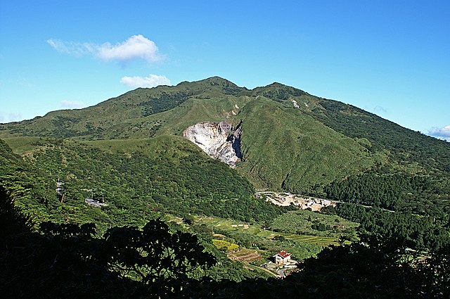 Recommended Hidden Gem in Yangmingshan, Taipei City: Qixing Mountain (七星山)