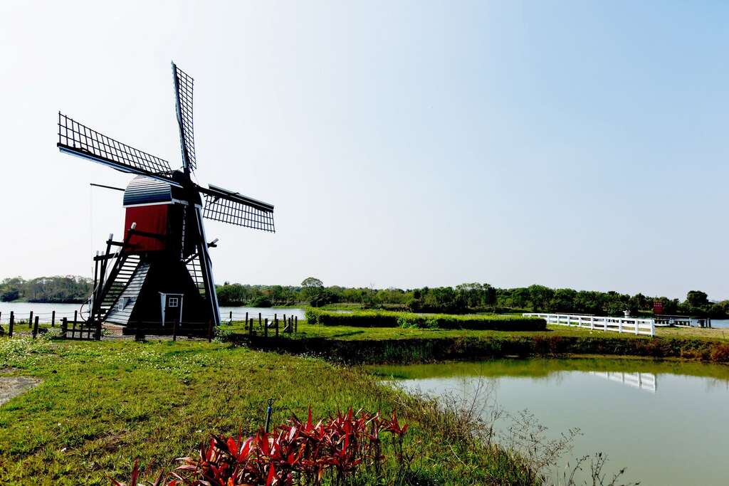 Must-Visit Hidden Gem Recommendation: Tainan City's Deyuanpi Holland Village (柳營德元埤荷蘭村)